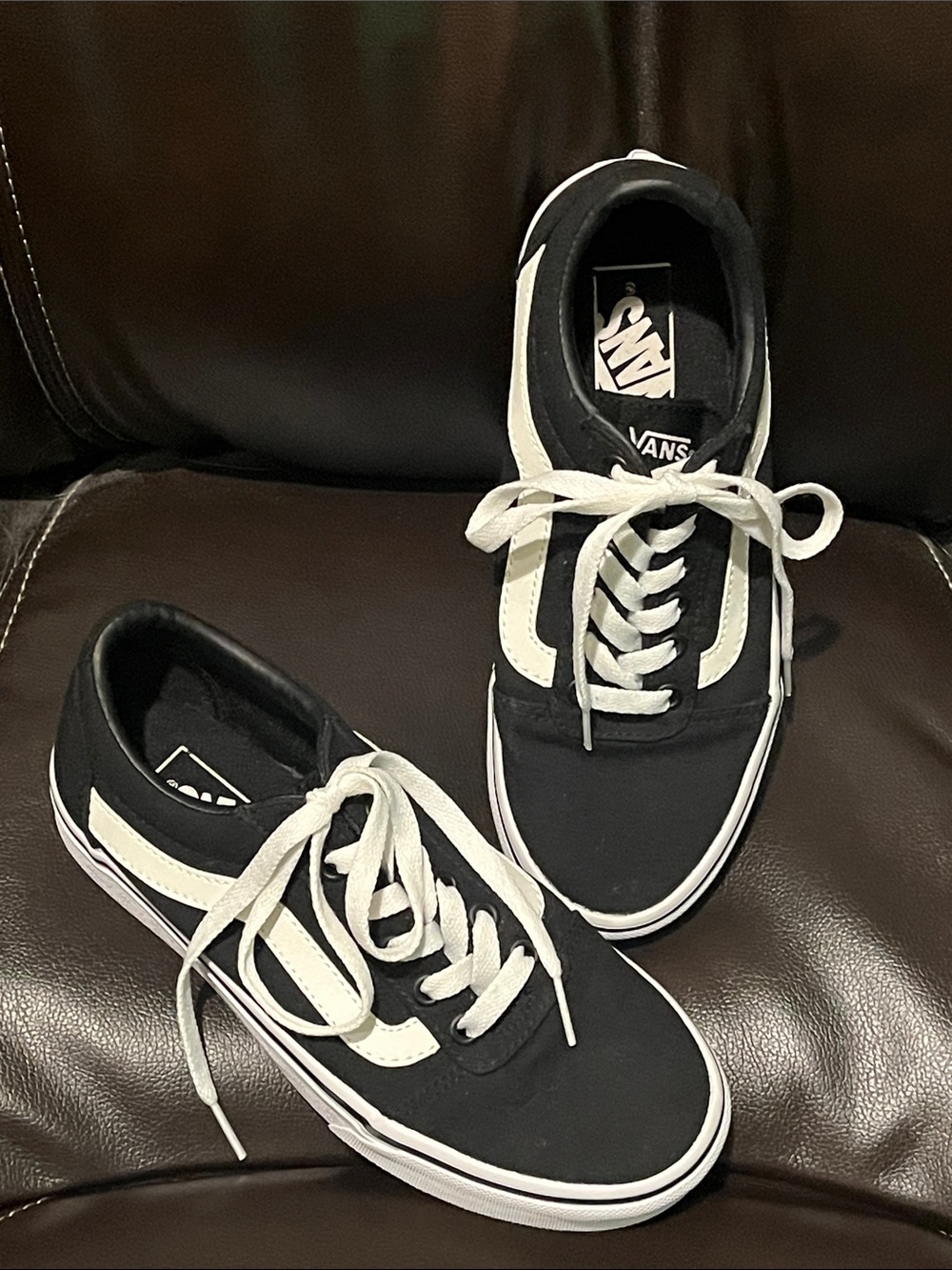 Vans Black & White Platform Canvas Sneakers Women’s Size 6 NWOT
